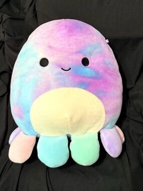 Mary the Octopus Squishmallow